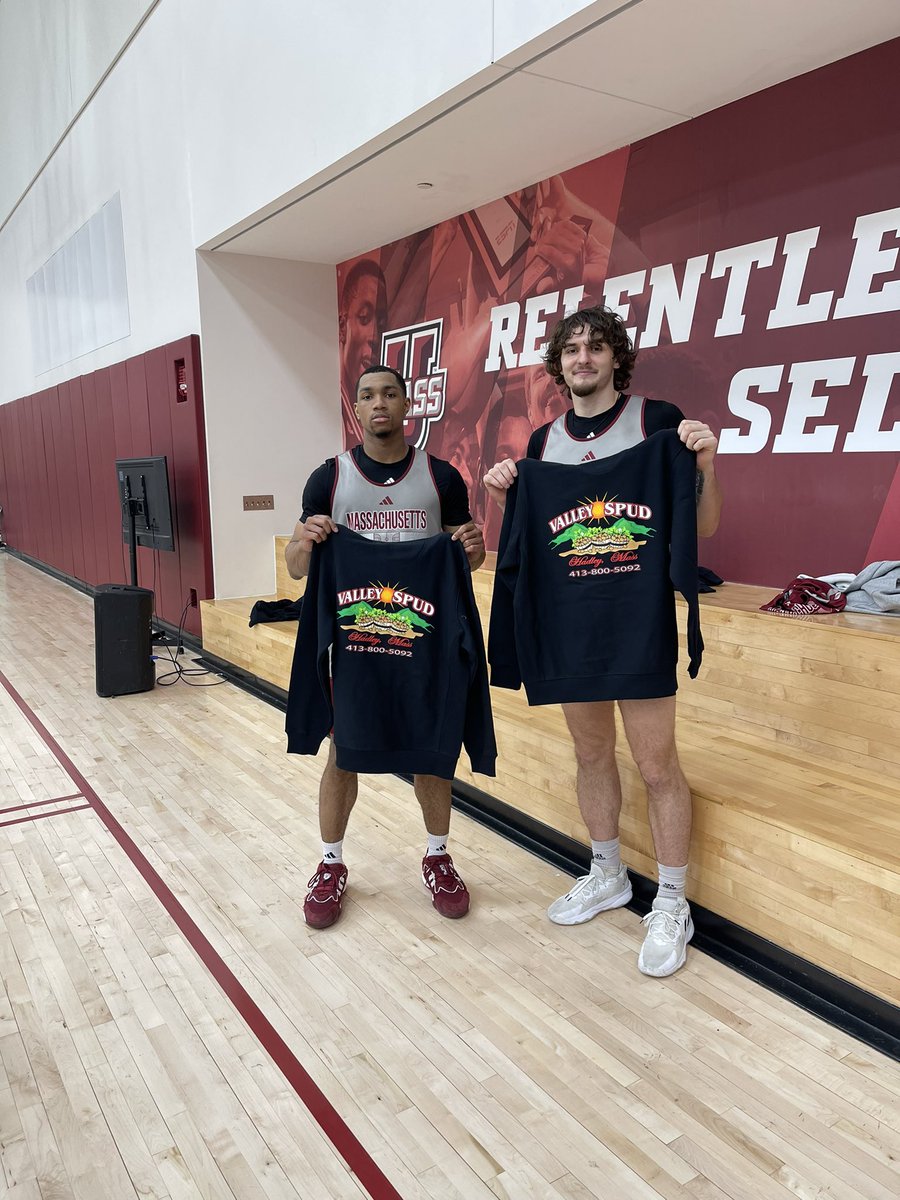 TheMassCo's tweet photo. @TheMassCo business partner VALLEY SPUD 🥔 & Colin Szawlowski stopped by the John F. Kennedy @JohnKen75725280 Champions Center today @UMassMBB to drop off some gear and give well wishes before the start of the @A10MBB Tournament👀🥔💪🏀📈 #CommunitySupport #BuildItTogether #Taters #NIL