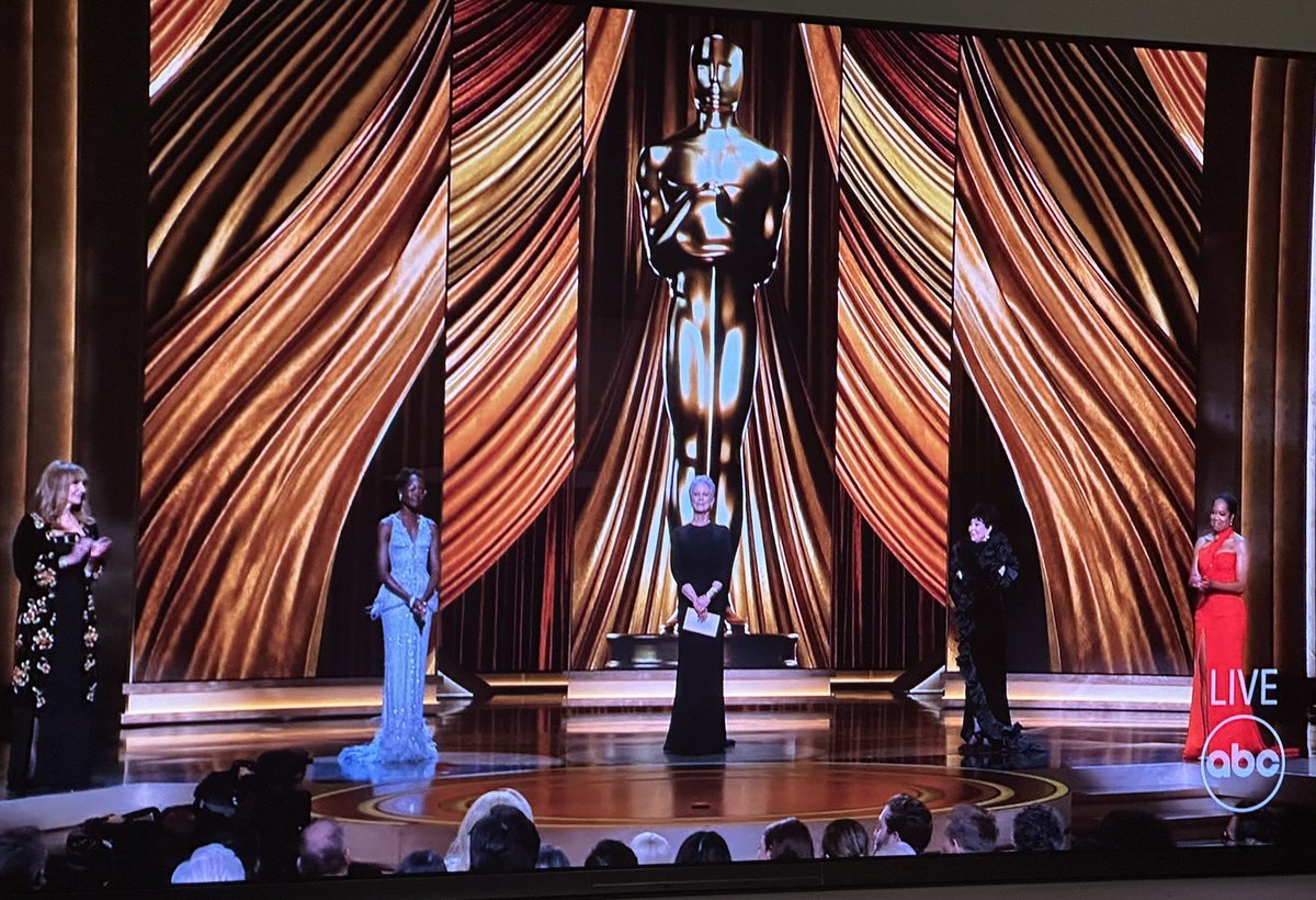 GraceRandolph's tweet photo. I’d rather see clips of the performances themselves 

than hear anecdotes about them from past winners 

So far the #Oscars are not off to a great start… https://t.co/r6jpjpavlR