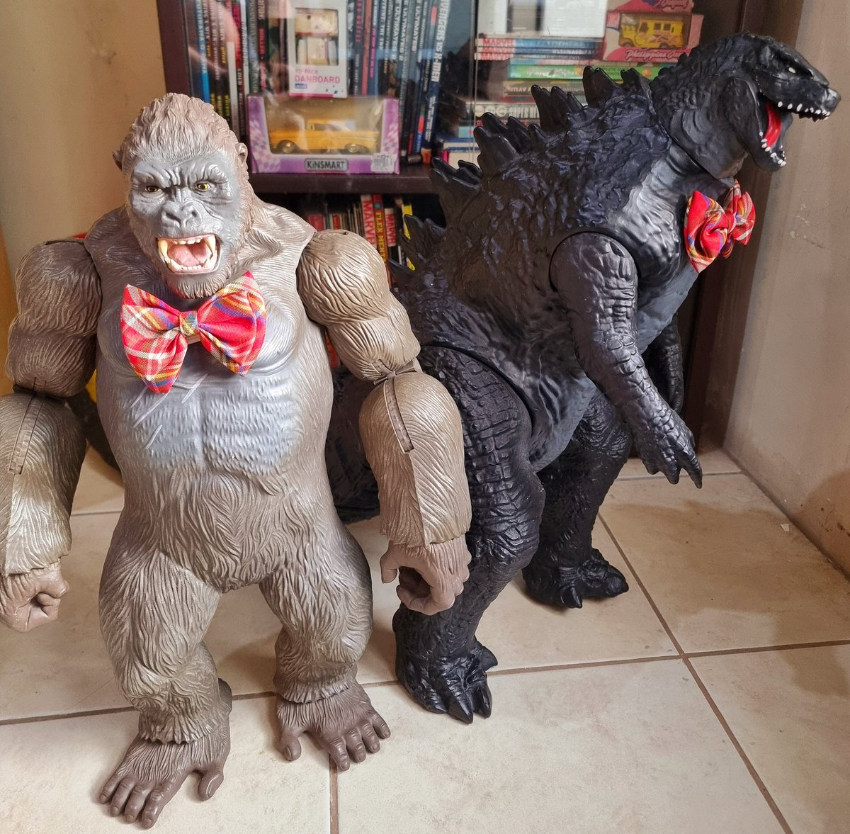 Kong and Godzilla all dolled up...+2 at the Oscars show or gatecrashers?  🤔🤔🤔

#GodzillaMinusOne 
#Oscars2024 
#godzillaxkong
