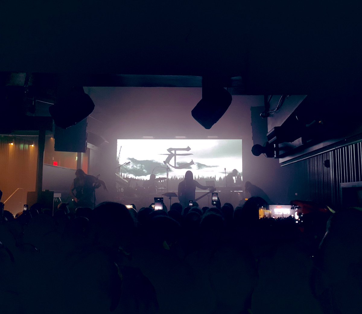 🤌🤌🤌 <a href="/Svalbardband/">Svalbard</a> #Wayfarer &amp; <a href="/EnslavedBand/">Enslaved</a> all so good tonight in Opium.