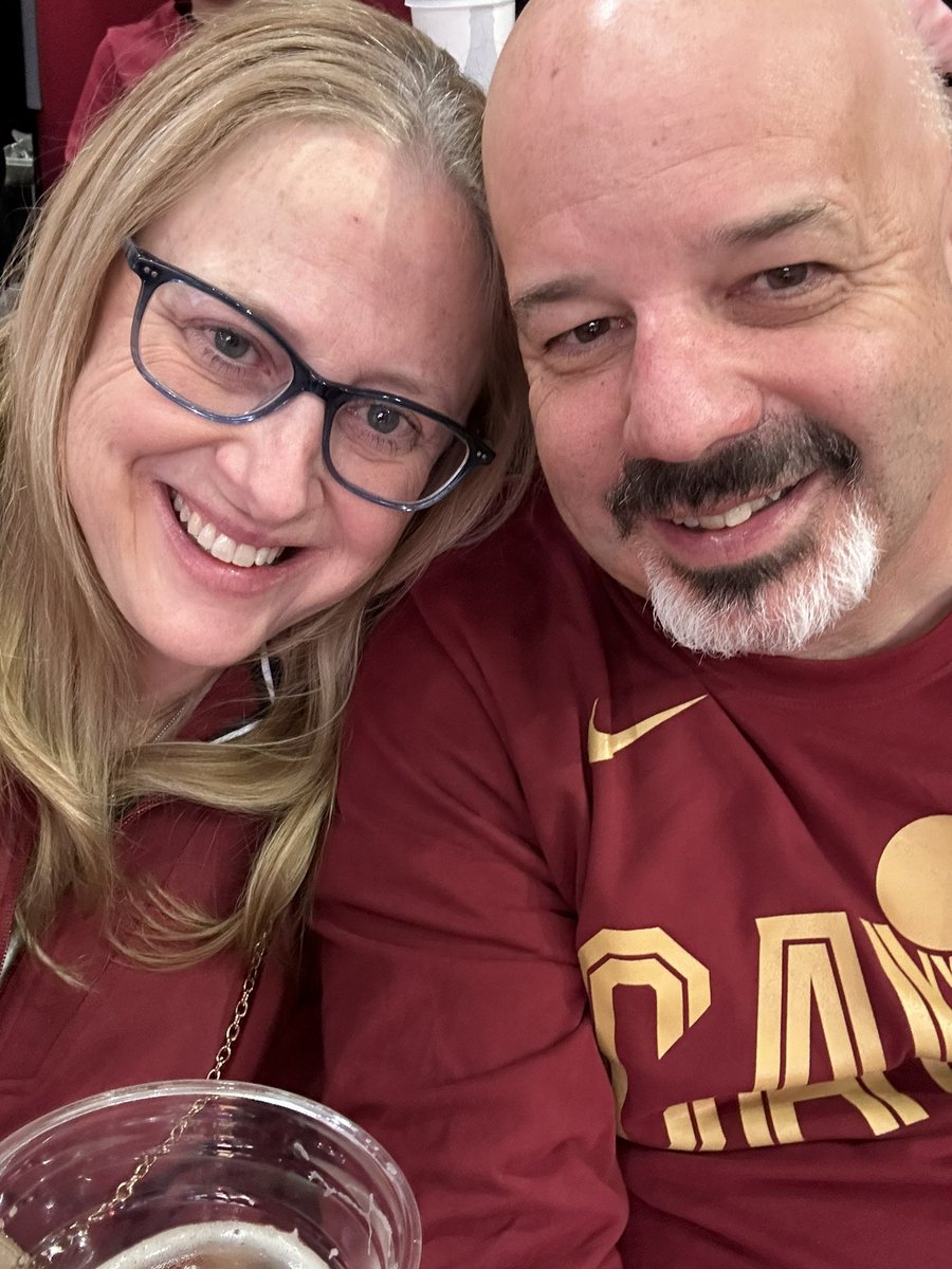 #LetEmKnow <a href="/cavs/">Cleveland Cavaliers</a>  #takedownthenets
 #letsgocavs #SundayFunday