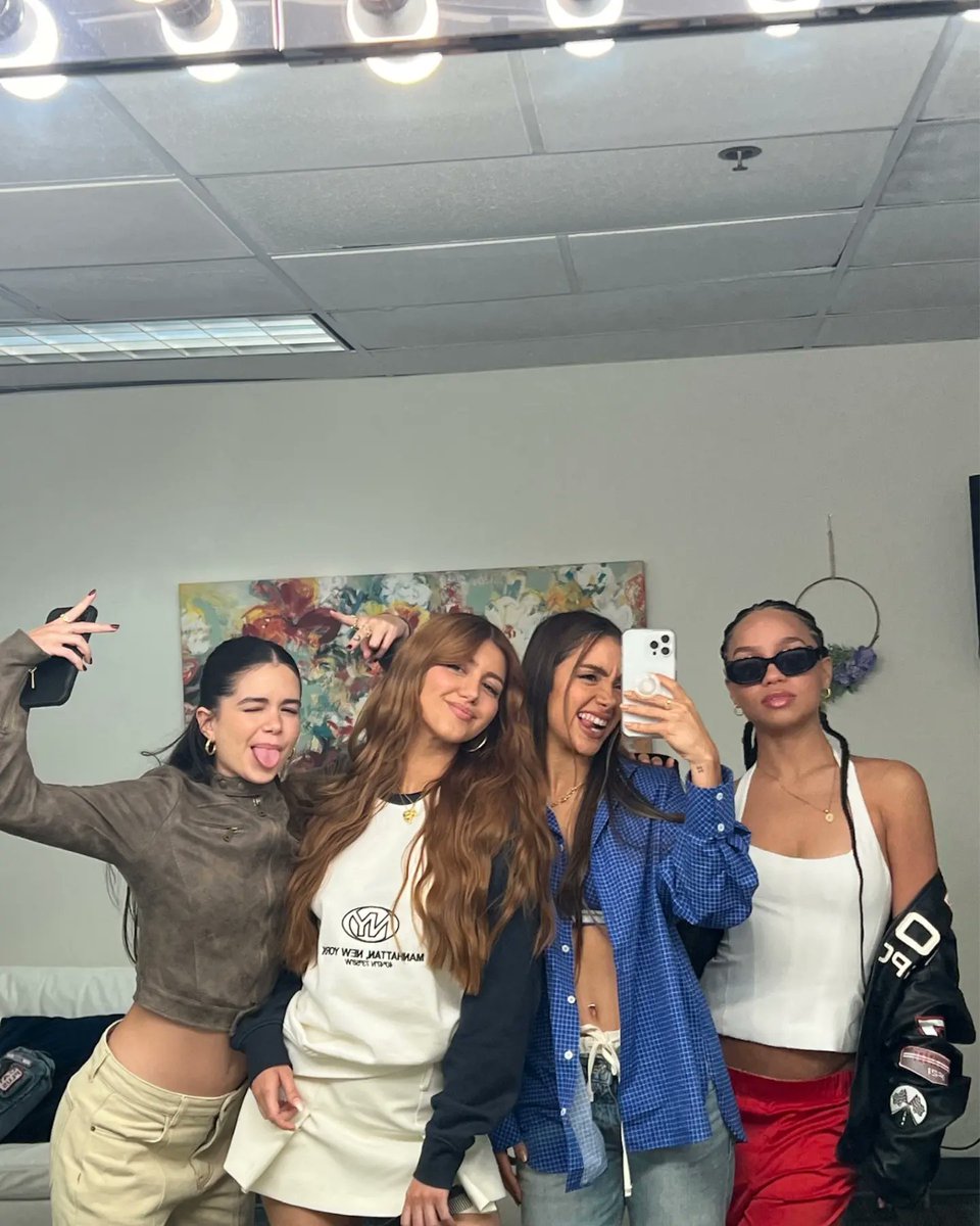 angel22's tweet photo. I <3 LA 🪽✨
#angel22 #22 #LosAngeles https://t.co/XO5zJhHVqo