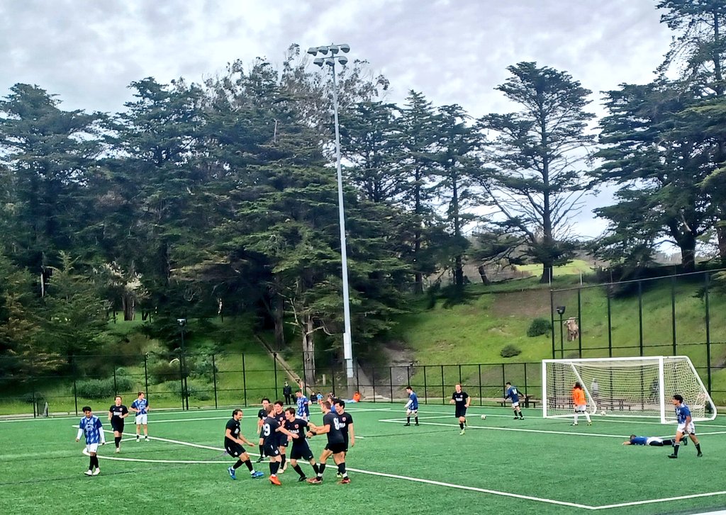 ALTFootySF's tweet photo. SFSFL Matchweek 2 Majors Division 
Deportivo Cometa 2 - SF Young Boys 3
Winner scored with last kick of the match! #SFSFL https://t.co/4NIw3gQjsV