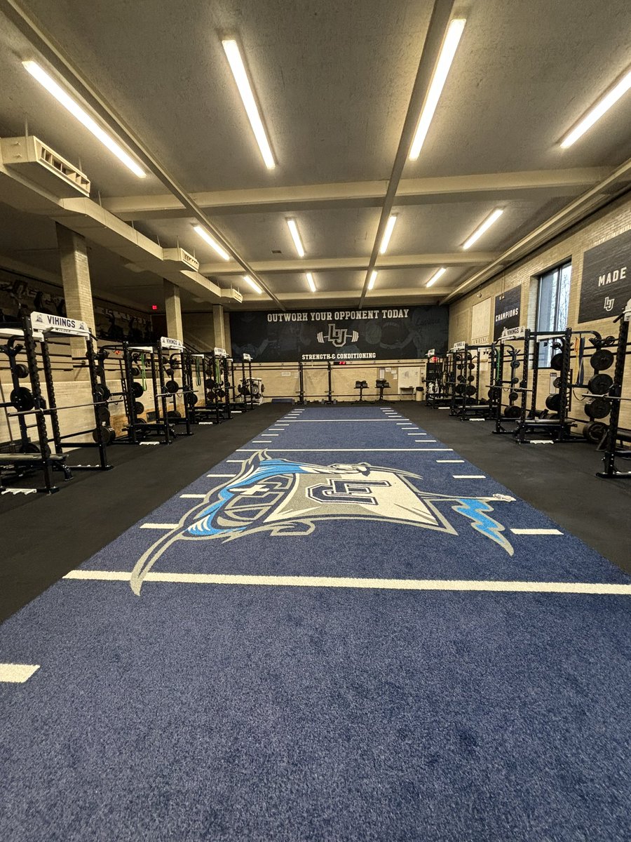 KebronMiles's tweet photo. I Had An Amazing Visit This Weekend @LUVikingsFB Thank You Coach @coach_dweaver &amp; @coachyakes7 Hosting My Tour Through Your Campus #ChangetheCulture https://t.co/07nJeBo9wP