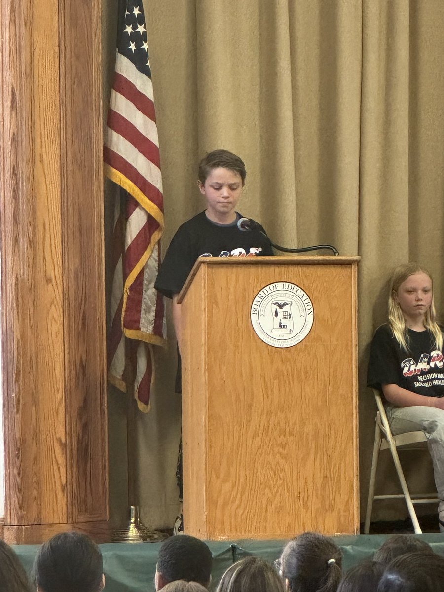 greenvale_ap's tweet photo. 5th grade DARE Graduation https://t.co/BiPO4C8vxU