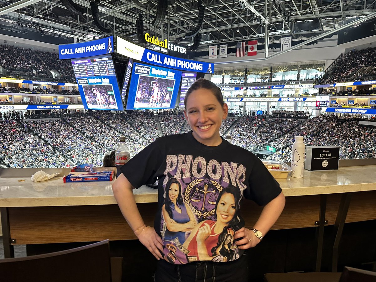 daniellewaks's tweet photo. iykyk. go @SacramentoKings and go @PhoongLawCorp . https://t.co/pBI5XNsd8c