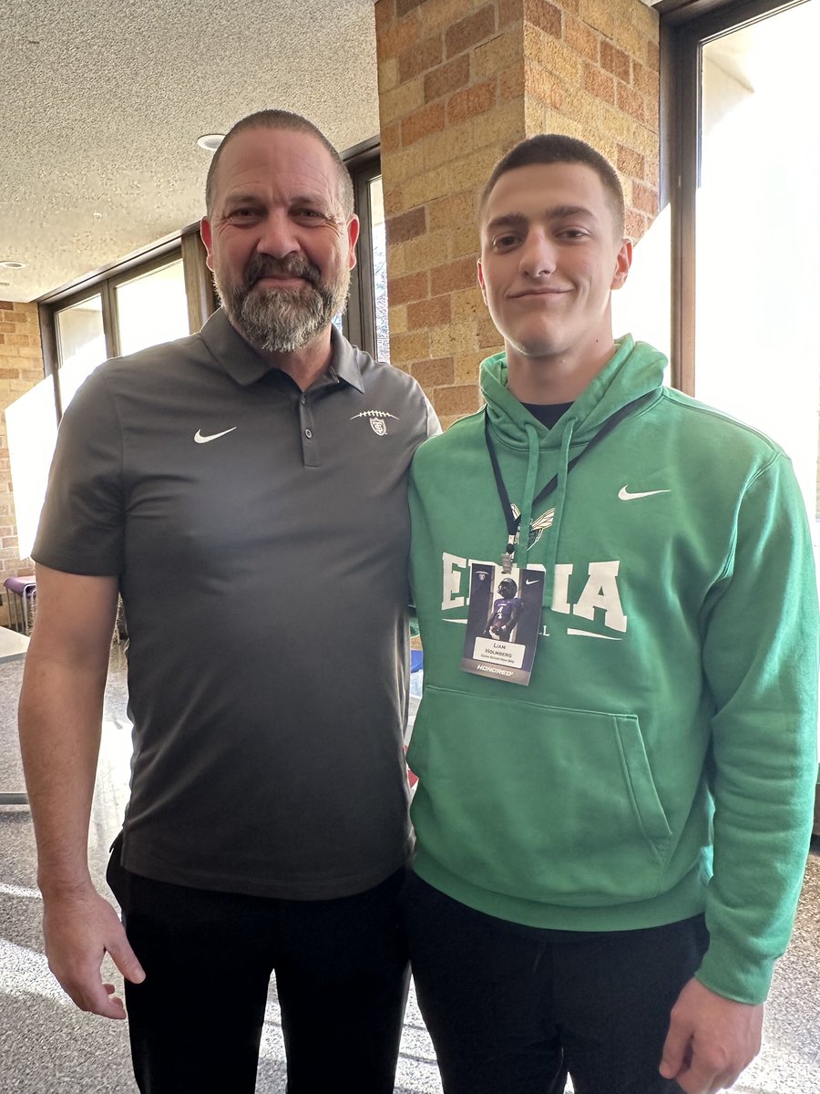 Thank you @UST_Football for a great Junior Day!! I had a great time learning about the program, and can’t wait to be back! @kuchinski8 @CoachTrot @EdinaFBRecruits @EHSHornetsFB