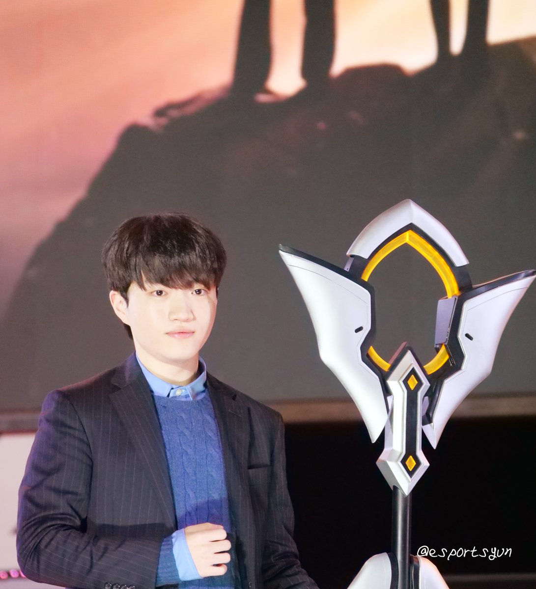 esportsyun's tweet photo. 231230 T1CON
Keria ๋ฅ๋ฏผ์
#T1con #T1 #ํฐ์์ฝ #keria #์ผ๋ฆฌ์ #๋ฅ๋ฏผ์ https://t.co/aKNBCUVZdz