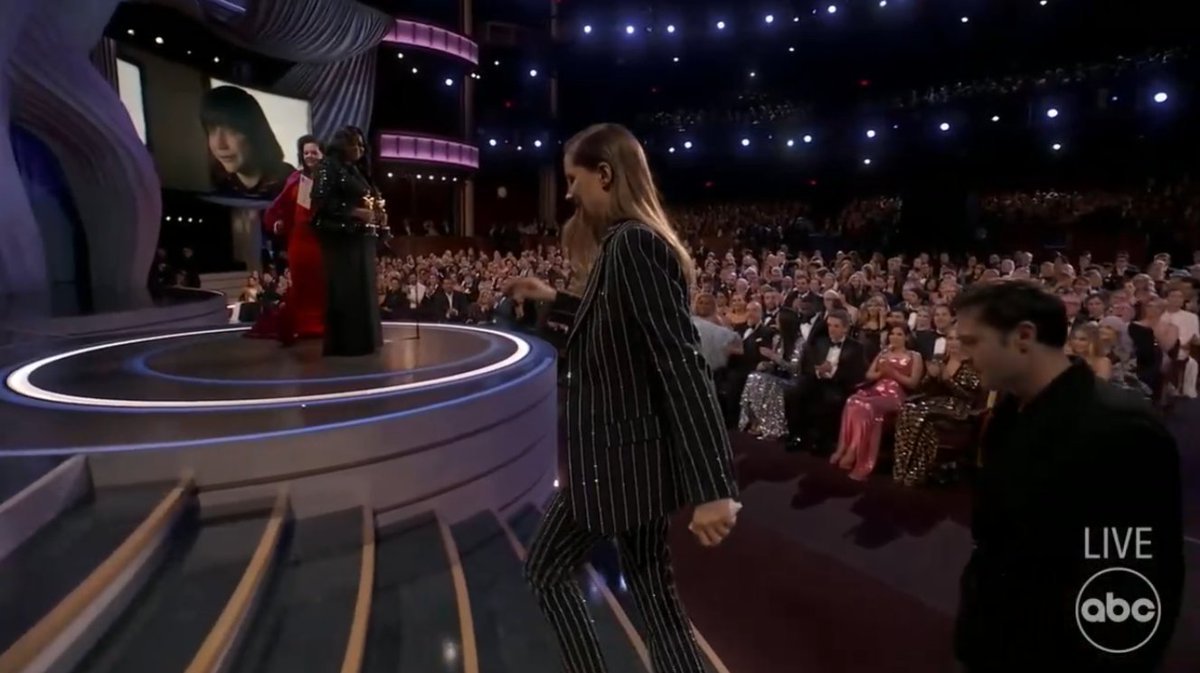 202496thOSCARS's tweet photo. Watch Oscars 2024 LIVE: Oscars Red Carpet Live Coverage At Dolby Theatre

🔗WATCH LIVE📺https://t.co/toIw0hyo2s

Watch the Oscars Awards Stream⬇️
📆 Sunday 10 March, 2024
⏰ Start Time: 7 p.m. ET
📍 Hollywood, Los Angeles
#Oscarawards #96thacademyawards #Oscars2024 https://t.co/XiAj2kBIQN