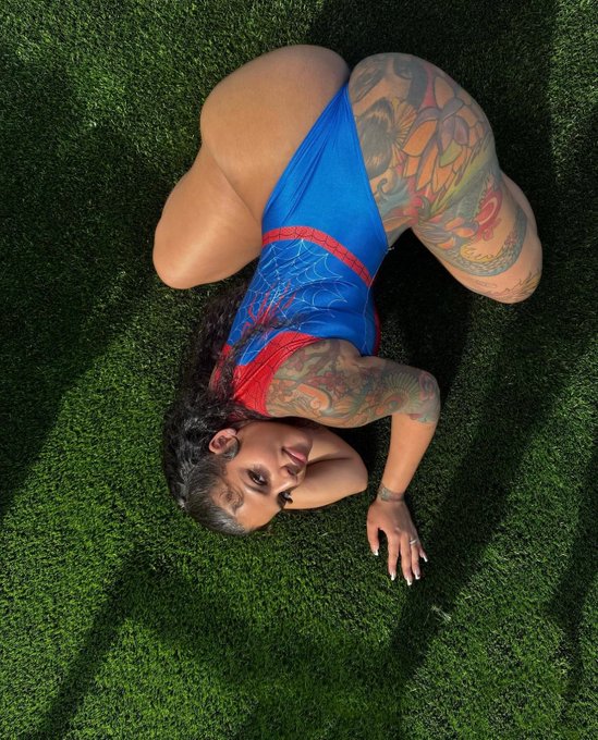 Who needs some saving?😛 https://t.co/XWALiT4OVw