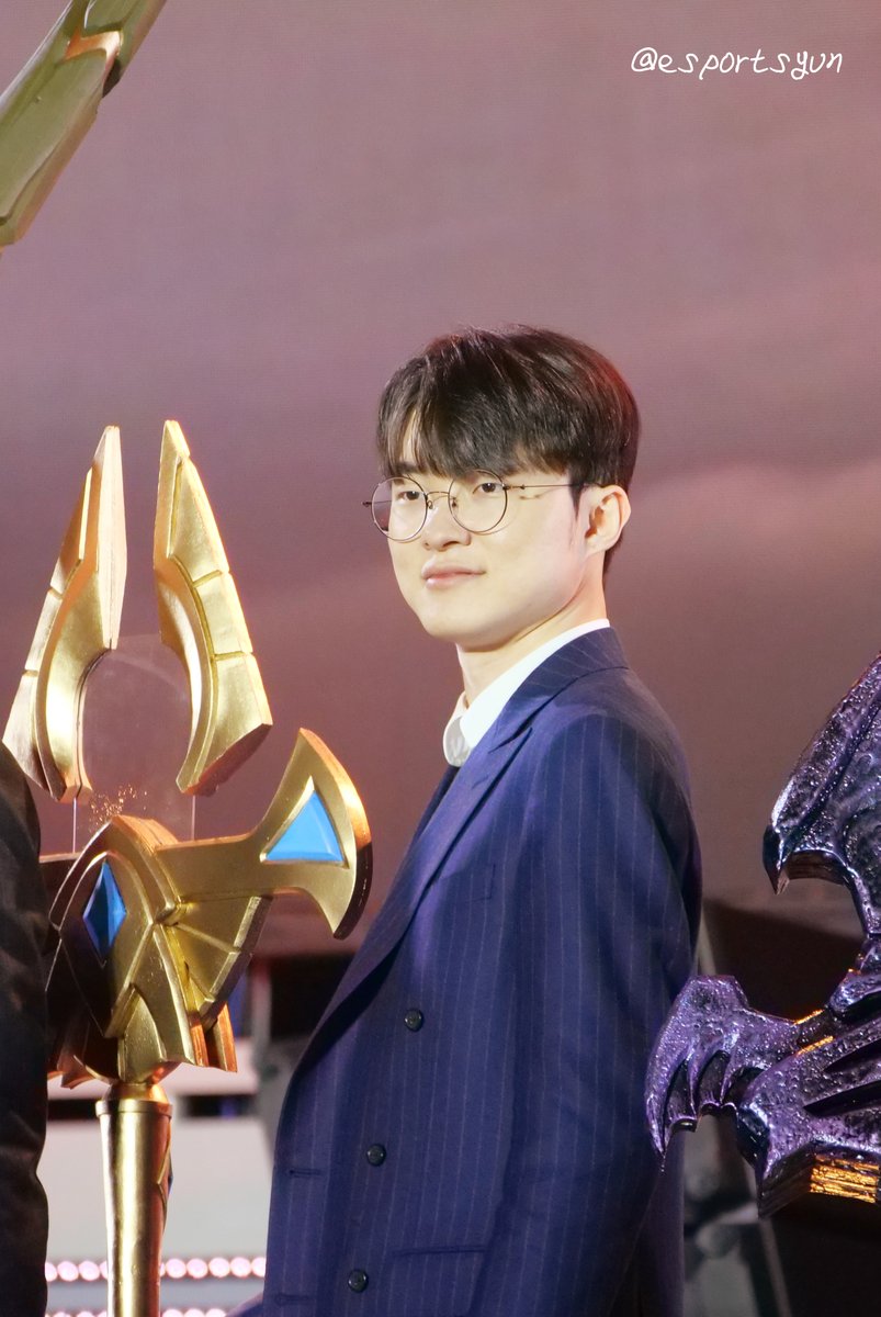 esportsyun's tweet photo. 231230 T1CON
Faker ์ด์ํ
#T1con #T1 #ํฐ์์ฝ #faker #ํ์ด์ปค #์ด์ํ https://t.co/MkVEfFfF0I