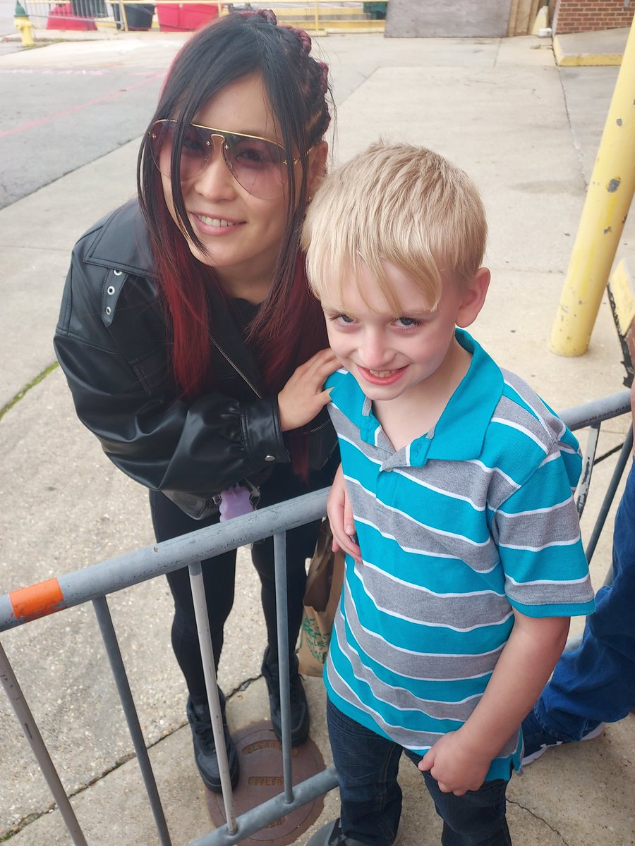 EbarbBrandon's tweet photo. First time at #wweLafayette https://t.co/ndU3og5ooa