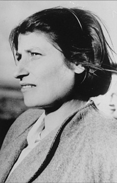 The Jewish resistance was one arena in which women assumed leadership roles that were equal to those of men. 

In several ghettos, including the Warsaw ghetto, women like Zivia Lubetkin were among the central leaders of the uprising.  (1/2)

#WomenintheHolocaust