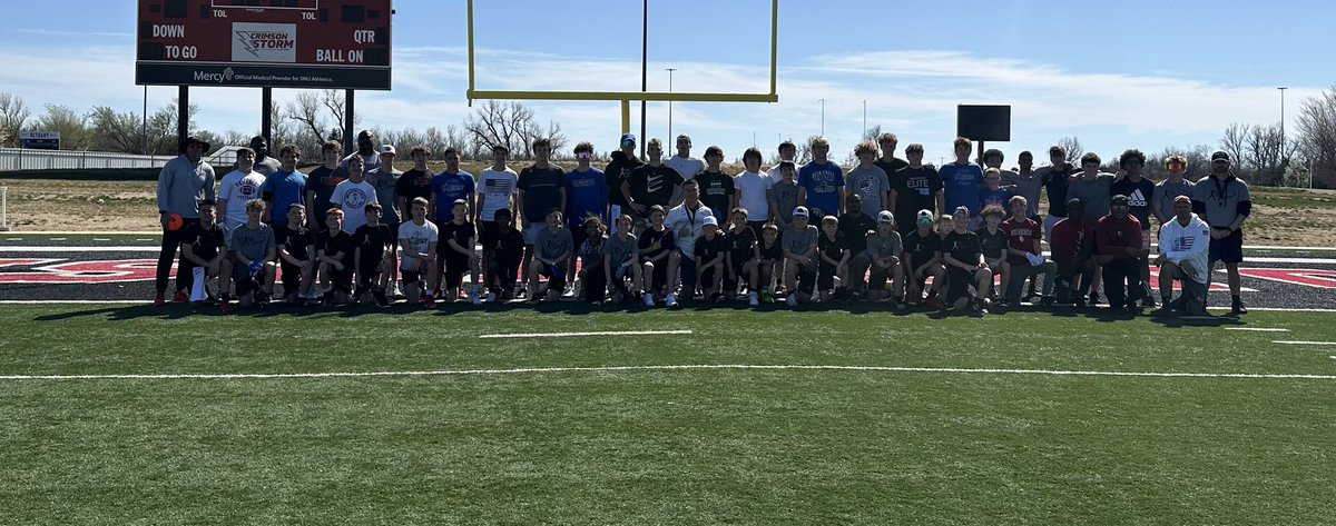 QBimpact's tweet photo. Sunday #WORK in OKC with QB IMPACT ACADEMY!! #QBi

Quarterbacks: 28
Offensive Skill: 26
Coaches: 7
NFL greats: 1

“How you do anything is how you do everything.” - @BlazeBerlowitz https://t.co/pnuG8bCoVf