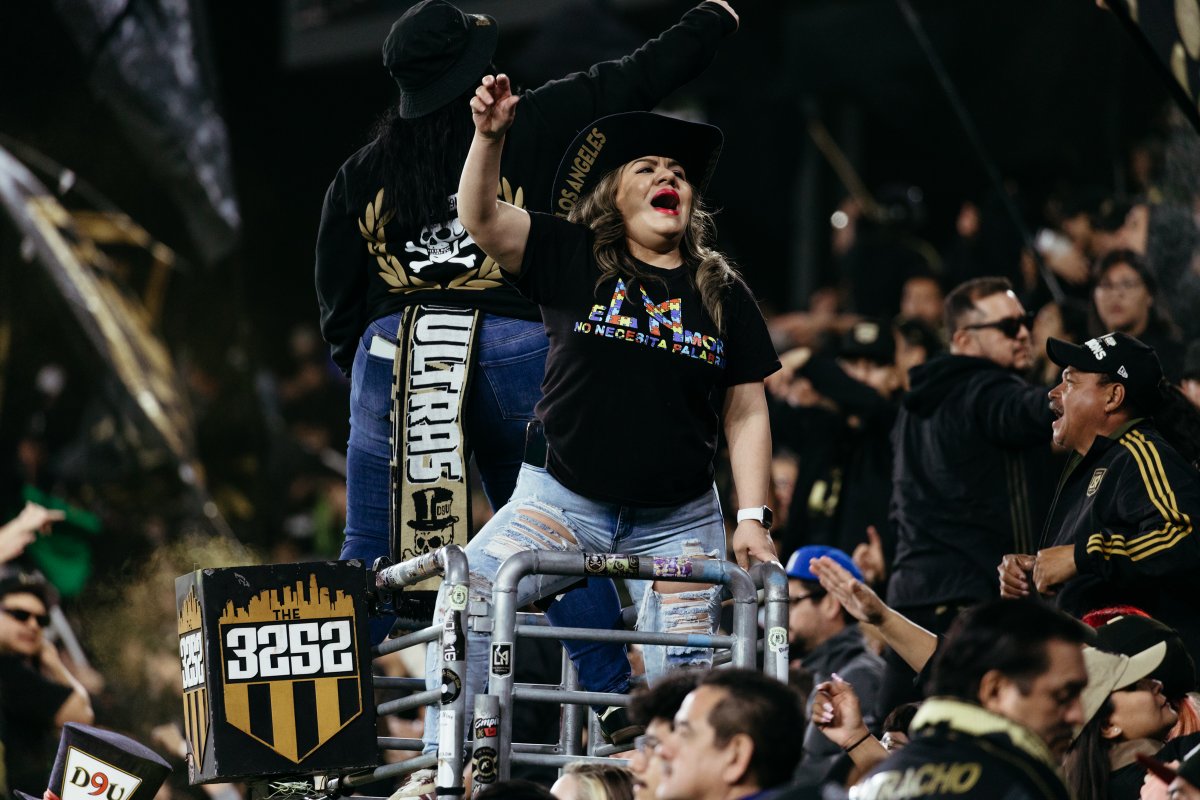 LAFC (@lafc) on Twitter photo Lead by women 👏
In honor of Women’s Empowerment, yesterday's match featured all women Capos leading the <a href="/LAFC3252/">The 3252 ⭐️</a> Lead by women 👏
In honor of Women’s Empowerment, yesterday's match featured all women Capos leading the <a href="/LAFC3252/">The 3252 ⭐️</a>