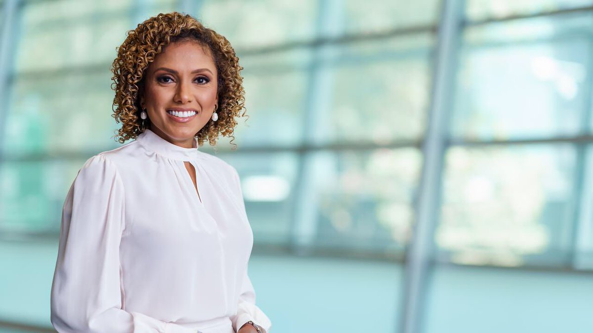 lorrainemary59's tweet image. Instead of her &amp;amp; her &amp;amp; her, we are stuck with them @abcnews 😡
#NotOurABC