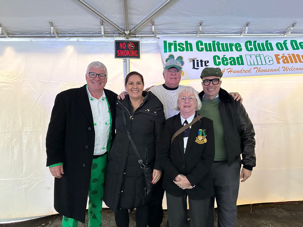 The St Patrick’s Season is truly in full swing - this weekend we were thrilled to march in the Wilmington Parade with Honorary Consul <a href="/lbmcglinchey/">Brian McGlinchey</a> and Delaware Governor <a href="/JohnCarneyDE/">Mayor John Carney</a> !

☘️ 🇺🇸