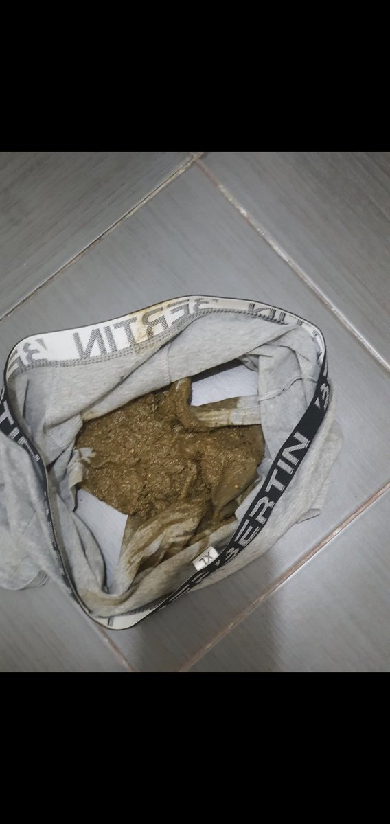 pantspooperguy's tweet photo. "Ewwwwww he DID pooped his pants!!" https://t.co/aQeX119b6l
