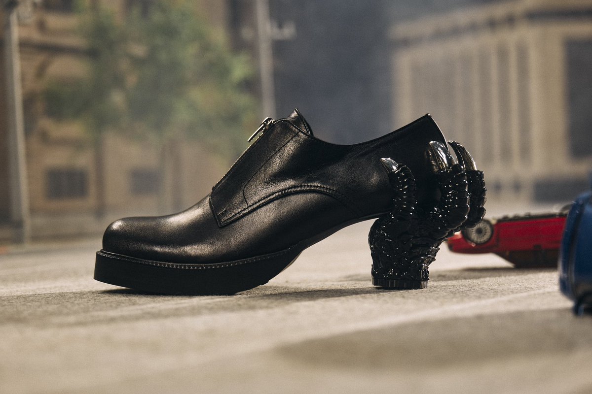 MatsuiRyosuke's tweet photo. @DiscussingFilm Thank you very much for paying attention to the shoes we made. 

We created these shoes in collaboration with "Godzilla Minus One".

There is a possibility that we may be able to sell the stock in a little while, so if you are interested, please wait for information from us. https://t.co/uFtVVfEyIE