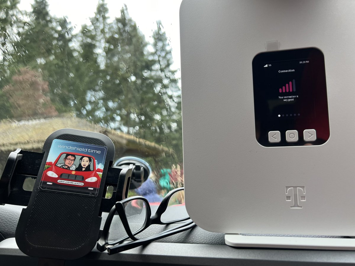 windshield21's tweet image. some #windshieldtime and @TMobile #5G goes well together 
🍺🧡🤣🤣🧡