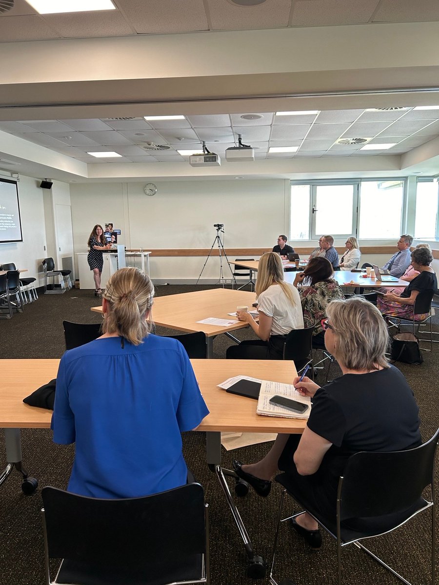 @GIER_edu were honoured to welcome Professor Catherine Compton-Lilly from @UofSC to present at two events. The first session attended by over 100 people heard Catherine discuss Decades of Reading Research: What We Truly Know? followed by an intimate round table discussion with