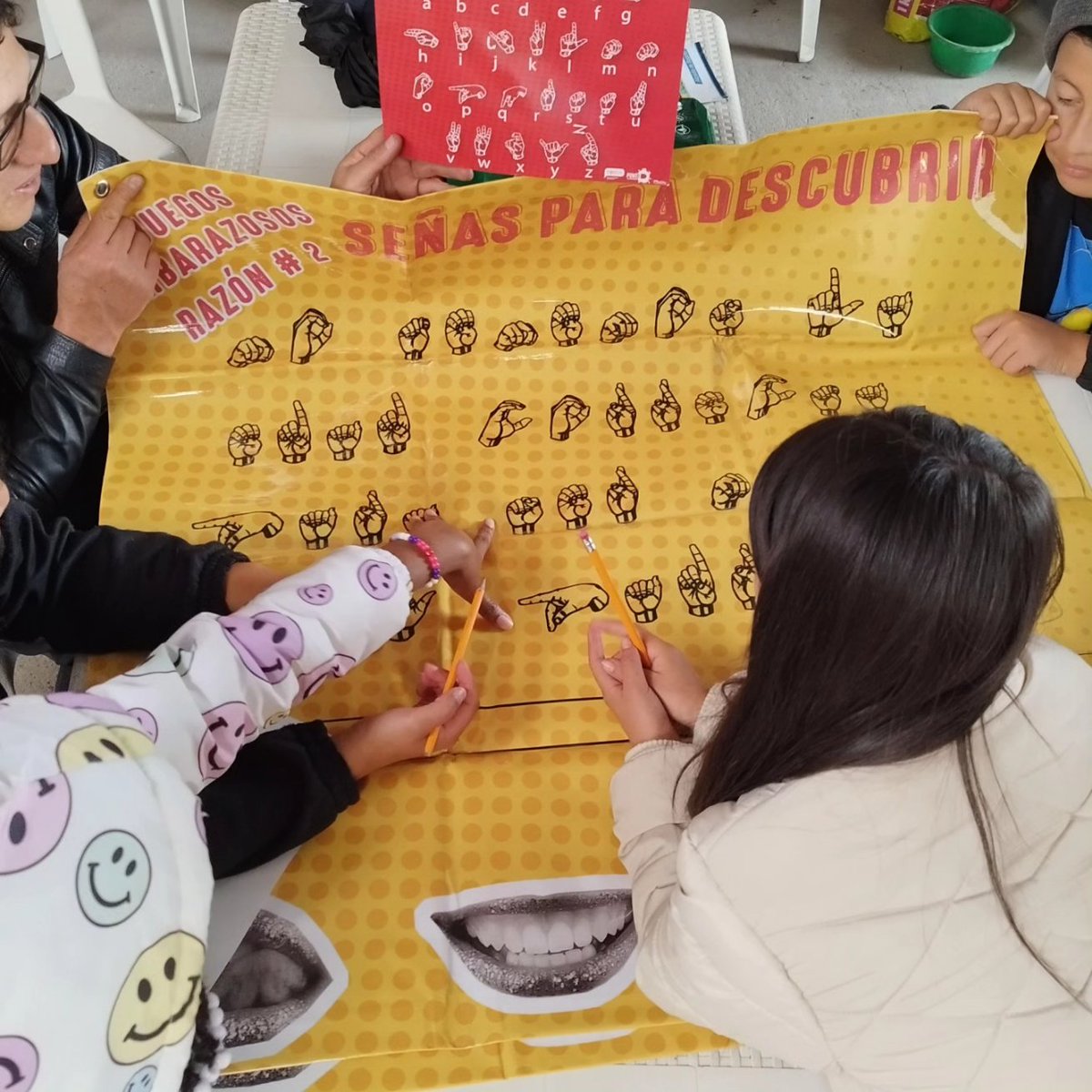 lalomacb's tweet photo. 👀Taller sobre el Cuidado del cuerpo, a partir de la aceptación y reconocimiento como el primer territorio de decisión, poder, transformación y ejercicio de los derechos humanos. 🤰🏾Prevención de maternidad y paternidad temprana. 🤱🏾#westwind #eis @Orientame https://t.co/FUMeuJTpha