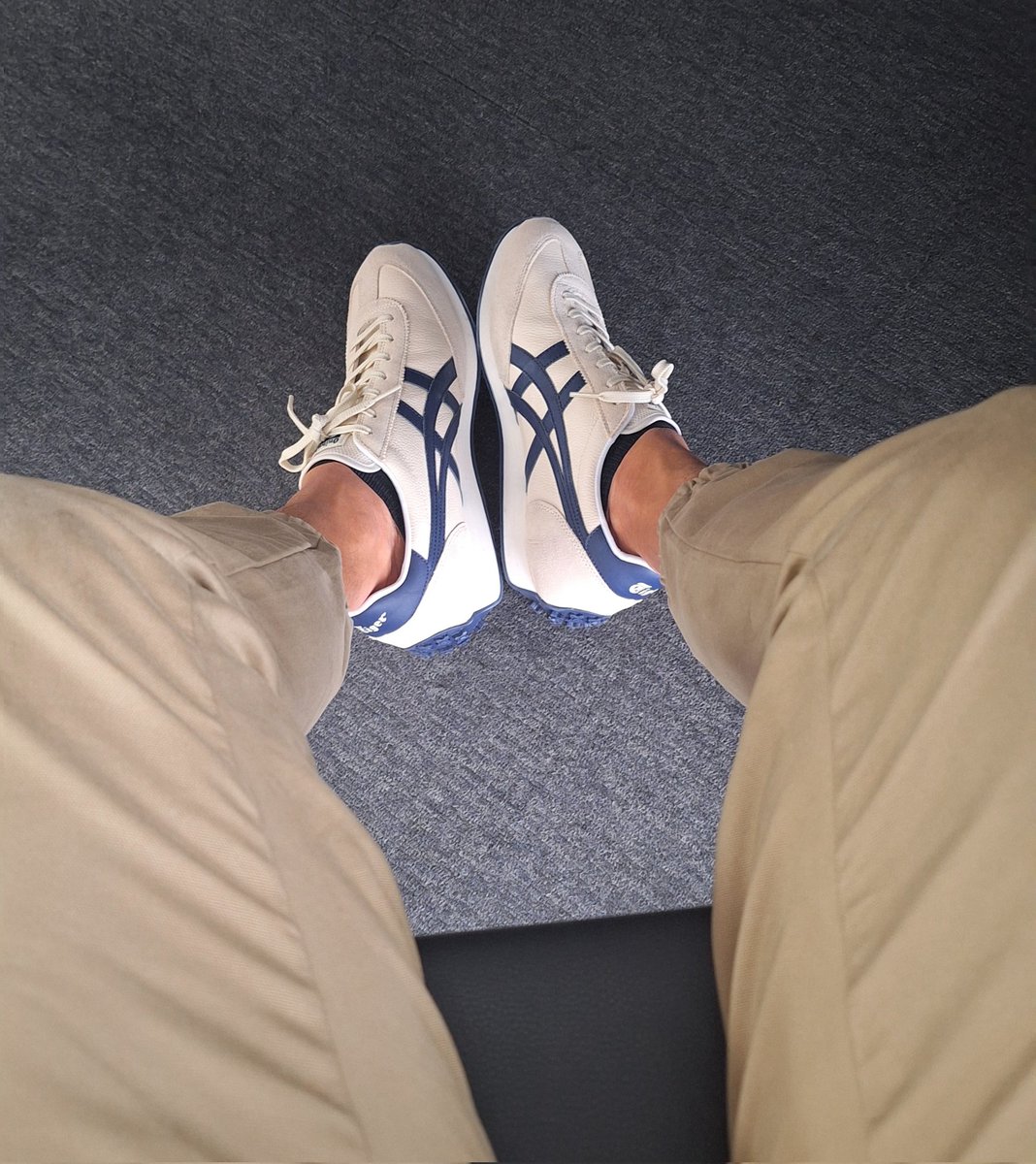 suka_rap's tweet photo. After 5 years nkapag palit din Ng shoes. https://t.co/e7jXgBHqeh