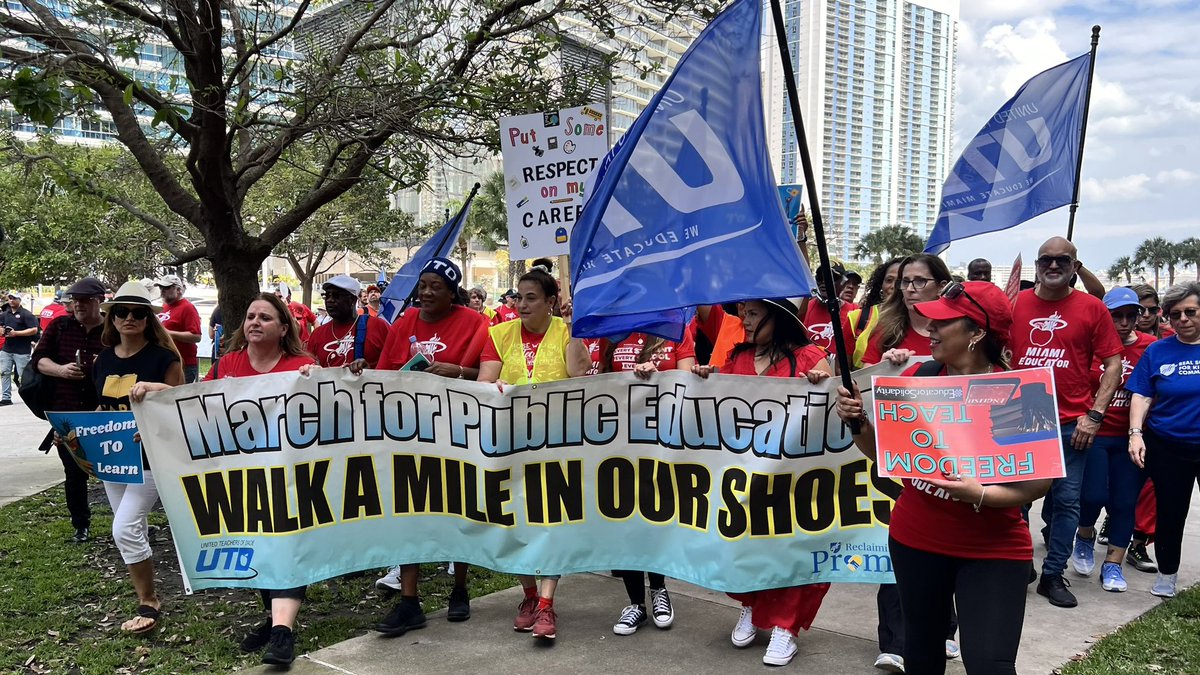 rweingarten's tweet photo. Today, hundreds of educators, professors &amp; families joined @UTD_AFT1974 for the #MarchforEducation in Miami, FL and I joined them to make it clear to every educator, paraeducator, university staff, and every student that we have one commitment: lifting up the future. https://t.co/EVownZRZsu