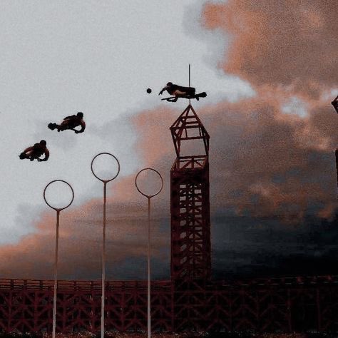onlyfiles's tweet photo. 🧹🏆  Ron Weasley ⚡🏟 https://t.co/eMK4LtLOTk
