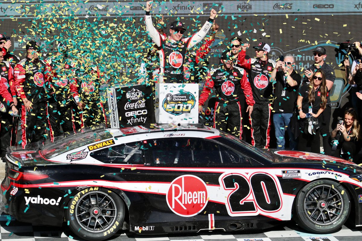 Frontstretch's tweet photo. Christopher Bell celebrates after winning at Phoenix

📷 Danny Peters https://t.co/WfVaRlJR7B