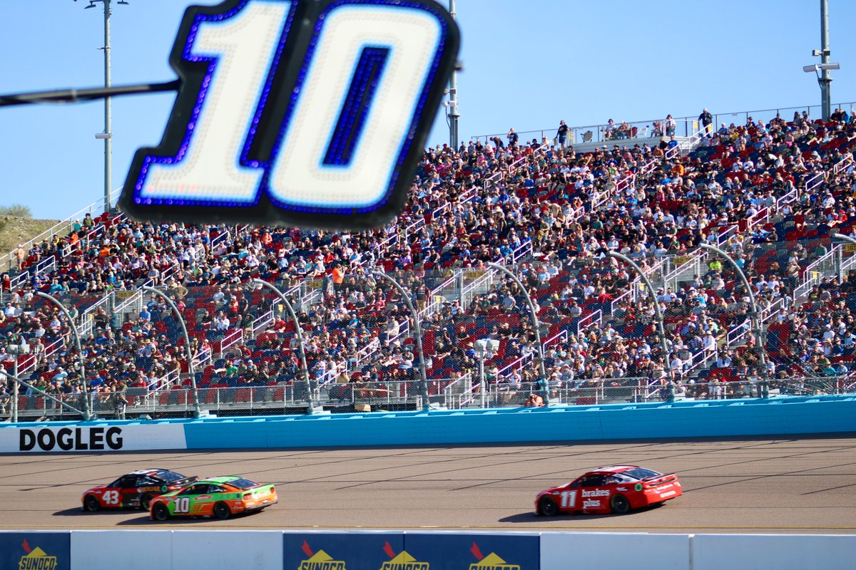 Frontstretch tweet media