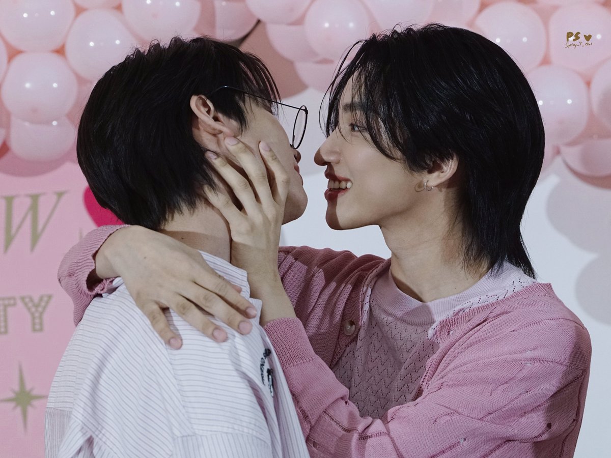 Spicy_PS's tweet photo. เมื่อวานมีสาววายตายเกลื่อนเลยเบ๋ออ  🫣🫣

SweetDay with BossNoeul 
#BossNoeulBWSweetDayParty
#BoNoh #BossNoeul https://t.co/h9wdOLoF4p