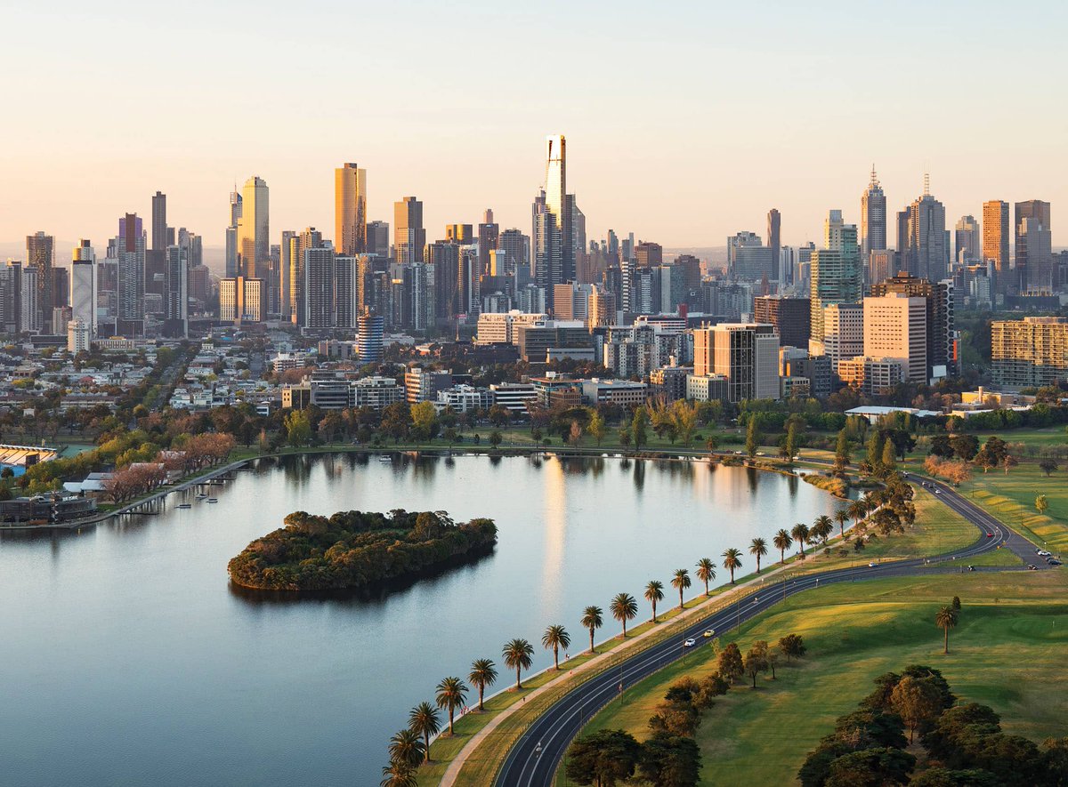 luxurystaymelb's tweet photo. South Melbourne's Most Comfortable Short-Stay Apartment!
BOOK NOW: https://t.co/WoV6DZiXnL

#southmelbourne #luxurystay #servicedapartment #melbourne #australia #travel #businesstravel #couplesstay #views #cbd #qantas #schoolholidays #holidays #summer #airbnb https://t.co/aapiYvWQoL