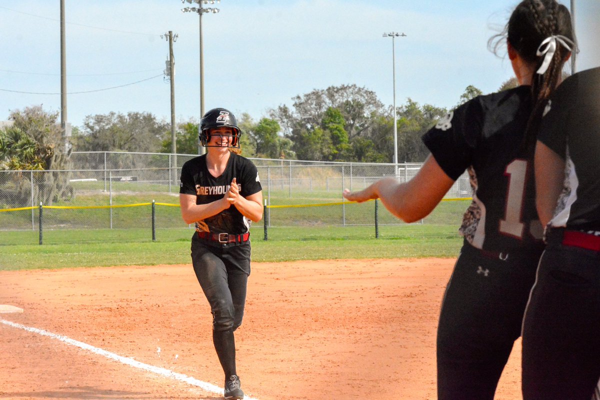 Travis M. Smith tweet media