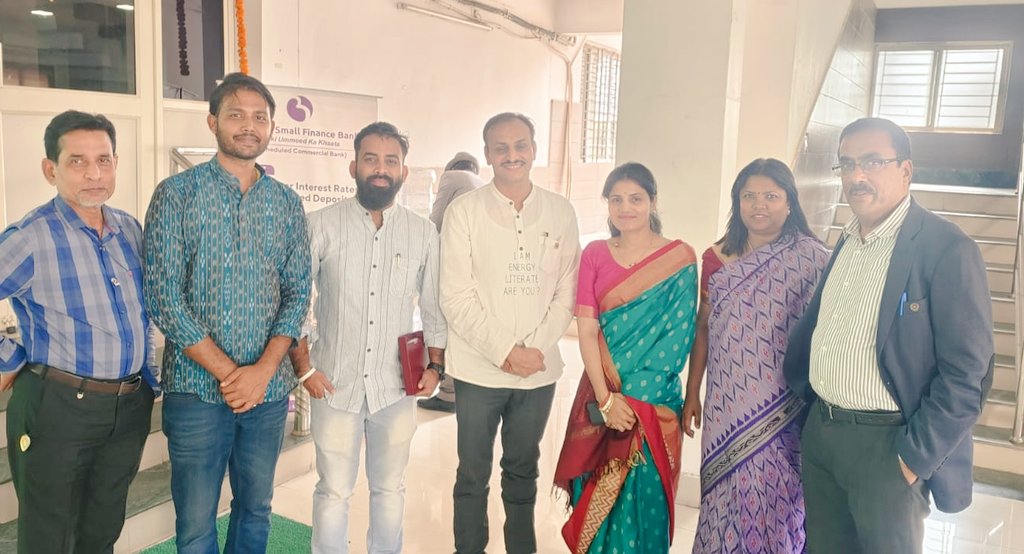 biswajeet_wild's tweet image. Grateful for the opportunity to discuss #climatechange with Prof.  Solanki,      IIT Mumbai, the #SolarManofIndia,  and with #RotaryBhubaneswar Eco family.  His insights on #RenewableEnergy and #Sustainability are truly inspiring! 

#Bhubaneswar