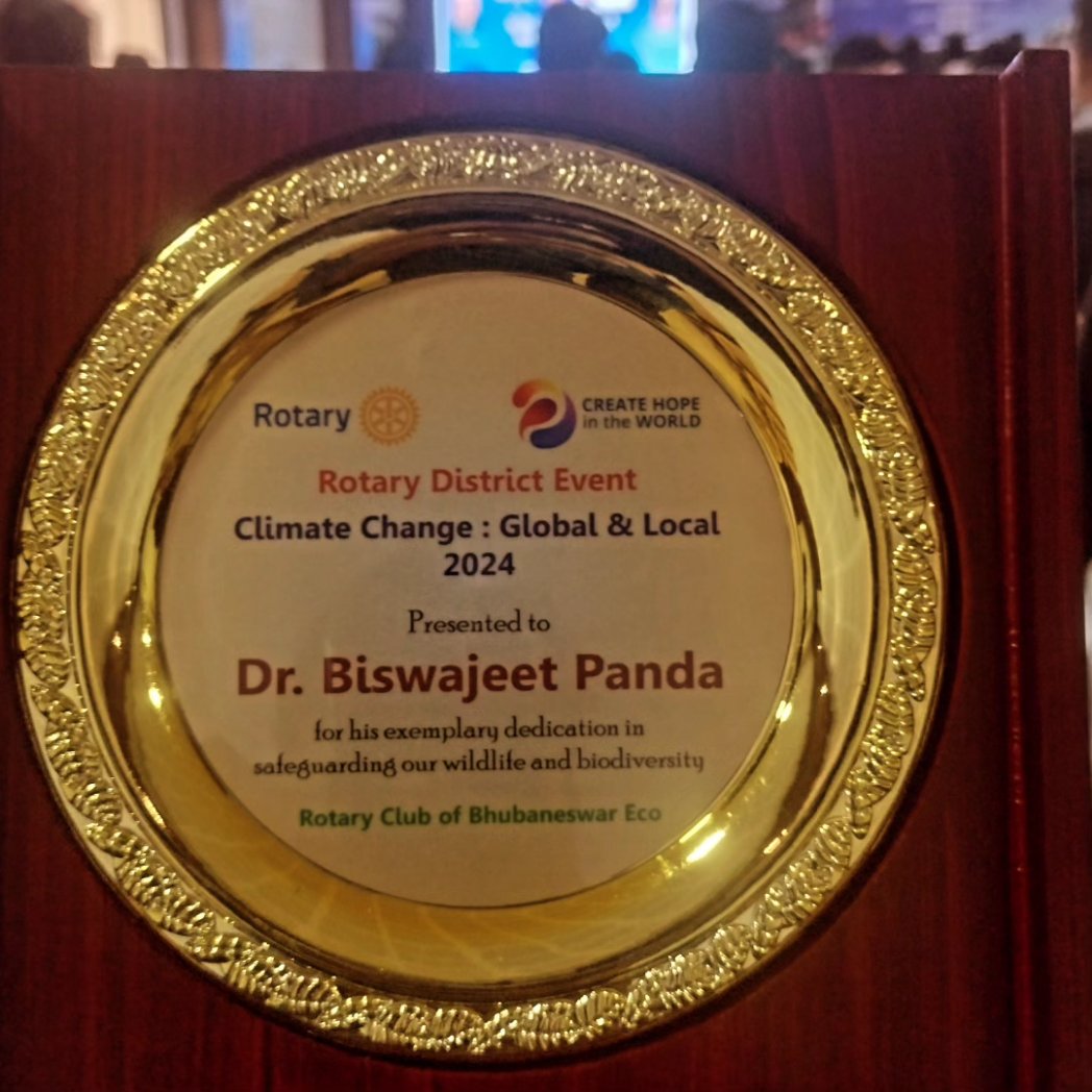 biswajeet_wild's tweet image. Grateful for the opportunity to discuss #climatechange with Prof.  Solanki,      IIT Mumbai, the #SolarManofIndia,  and with #RotaryBhubaneswar Eco family.  His insights on #RenewableEnergy and #Sustainability are truly inspiring! 

#Bhubaneswar