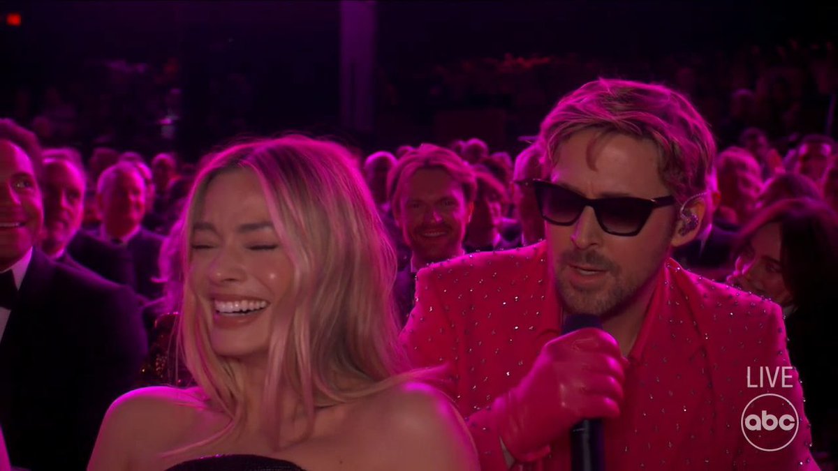 Ryan Gosling has more stage presence than any male pop star alive