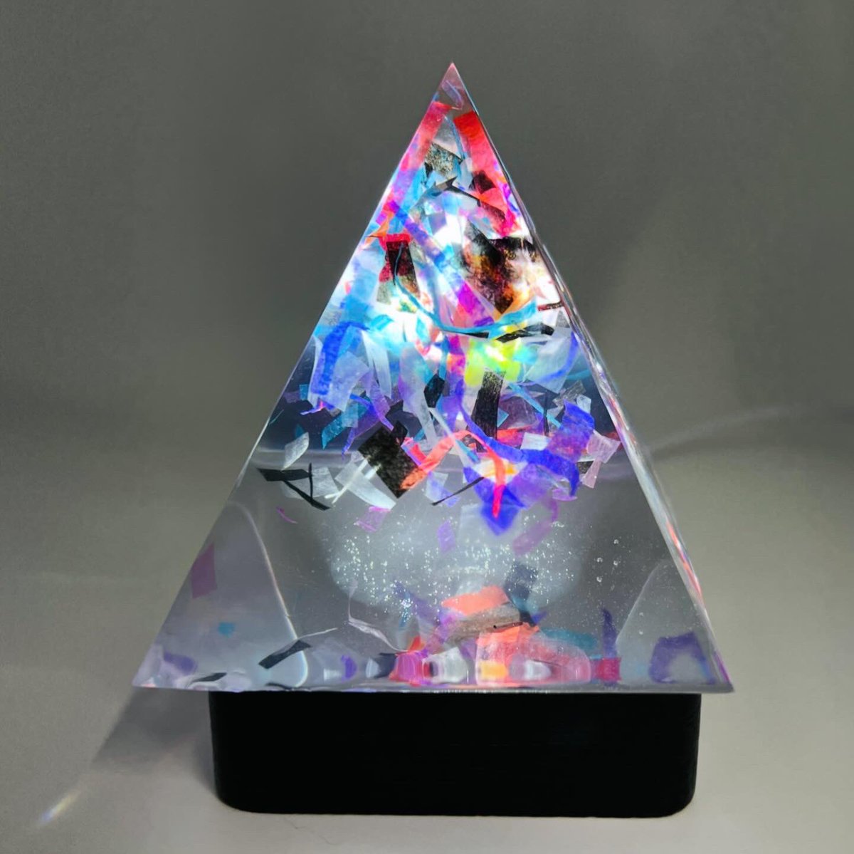 ZaoNecklaces's tweet image. Confetti from Halsey shows; HFK, Manic Release Show, IICHLIWP.
I have this one listed on my Etsy. 

#iichliip #hfk #halsey #loveandpowertour #etsy #womenowned #womenownedbusiness #confetti