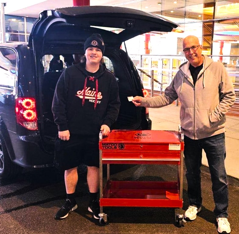 And the winner is, Anthony Sarno from Park Ridge. Anthony, a Junior in High School, wants to be a technician once he graduates. He is interested in attending our Training Program. His dad said they were happy to help us raise money for Guide Dogs of America. #raffle #Union