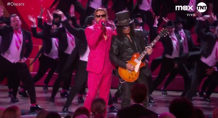 Les_Ceci's tweet photo. Me dejaron sin palabras, hasta que se pusieron buenos #Oscar #ryangosling  #slash https://t.co/Ny5J5cqvO3