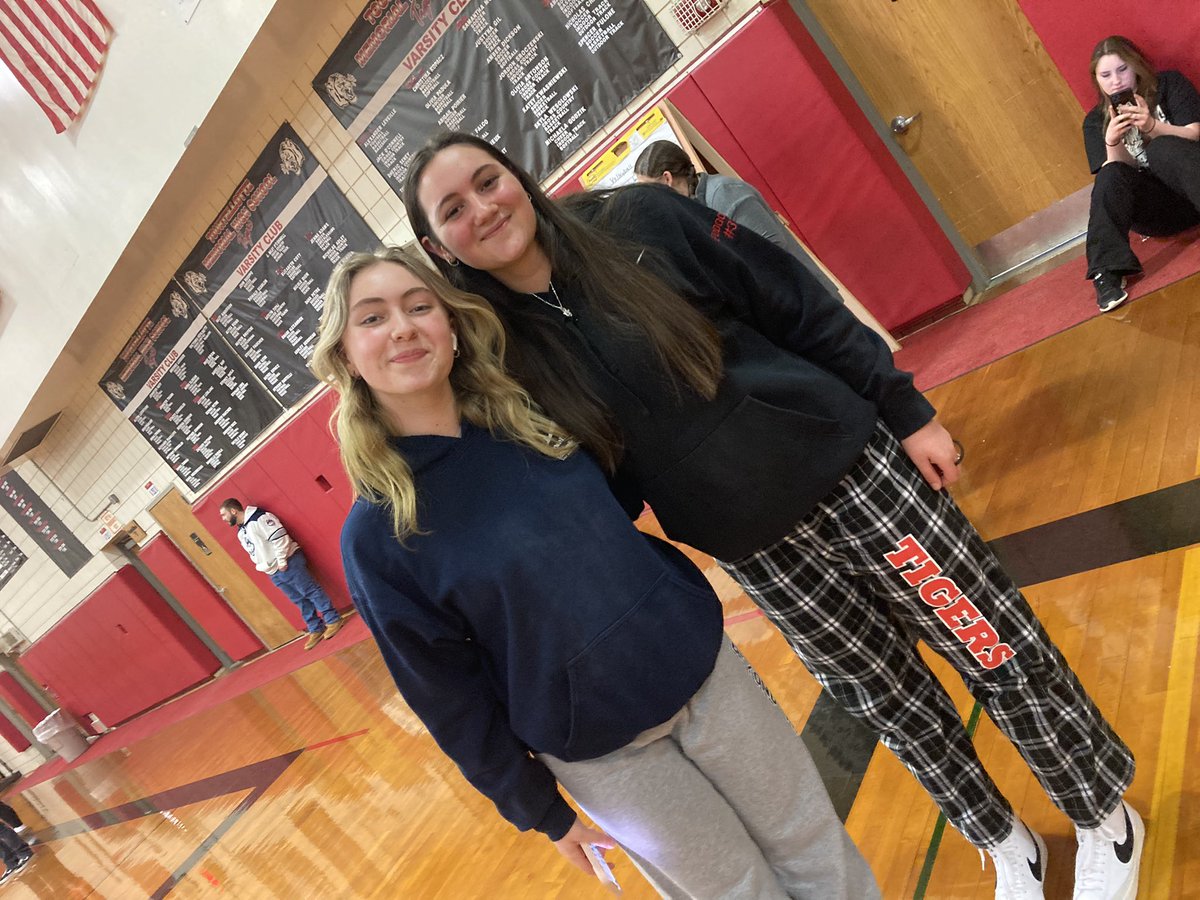 TMHS Midnight Madness was so much fun….bouncy house, comedian show, volleyball, dodgeball, and basketball tournaments, Wii Just Dance, Mario Kart, nail salon, game room, corn hole, arts and crafts, snacks/pizza/ice cream sundaes too!!!