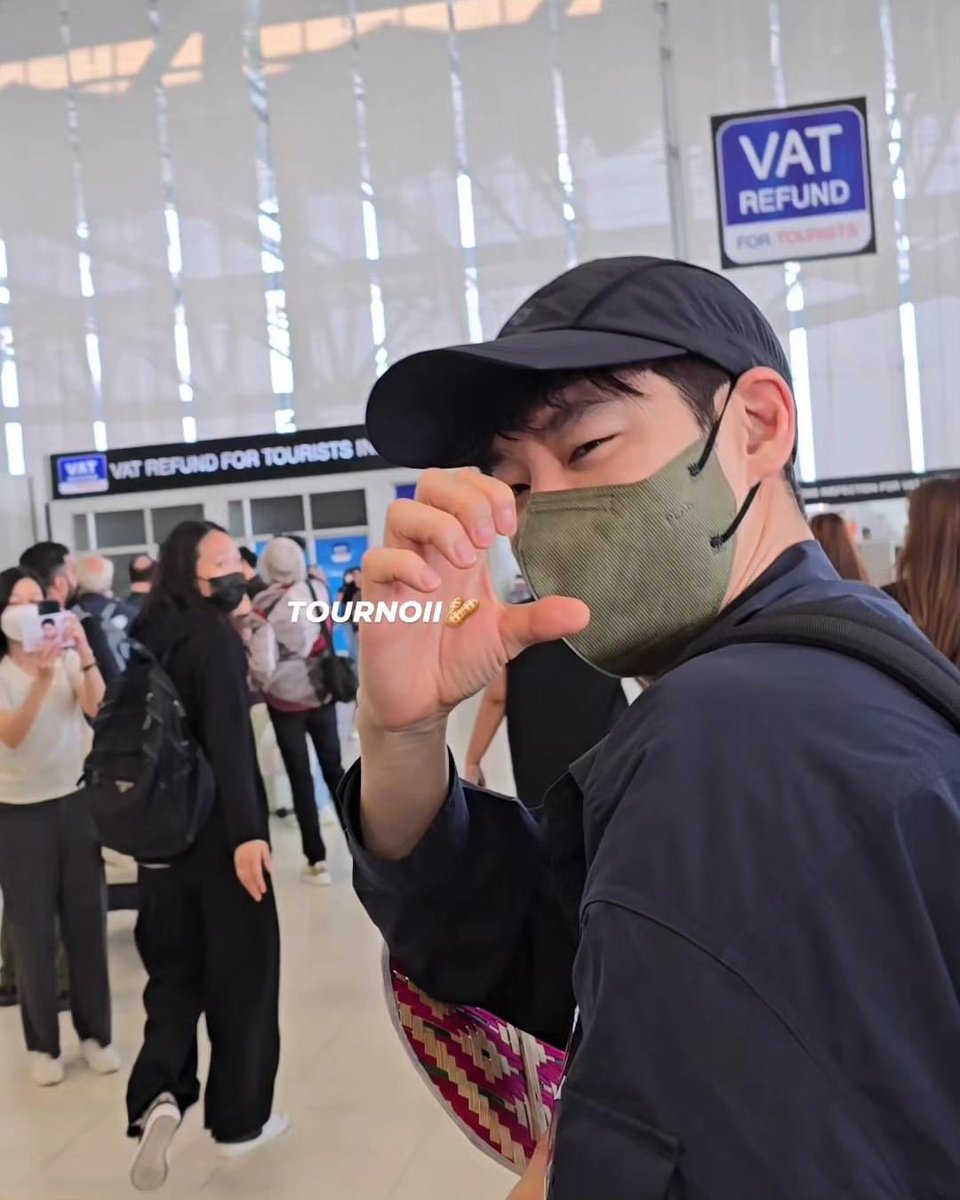 iamharu555's tweet photo. ภาพบรรยากาศการไปส่งพี่เจฮุน เช้านี้ บางส่วน
Safe flight ✈️ นะคะ พี่🫶🏻
Photo : ทีมแอดมิน เพจ TH Hoonist
#LeeJeHoon #이제훈 #อีเจฮุน #TH_HOONIST https://t.co/3UzyVlWRWK