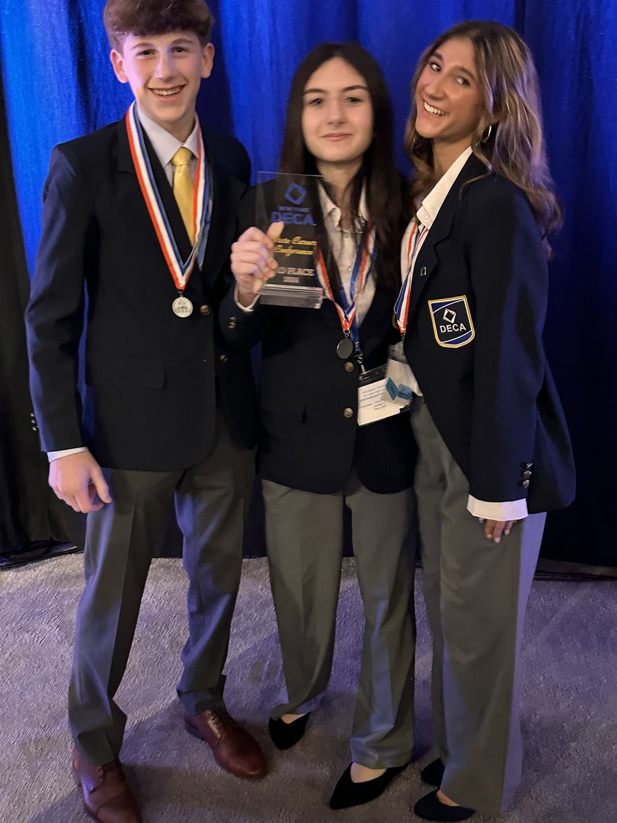 joepav5's tweet photo. 3 Amazing days in Rochester culminated in some incredible results as 5 underclassmen are headed to Nationals in Cali.Clarke DECA also added a whopping 25 “Top 10” Overall Medals. Congratulations to all who participated. You’ve made us all proud!@WTCRams @emeadowschools @NYDeca https://t.co/9r9ze60HhR