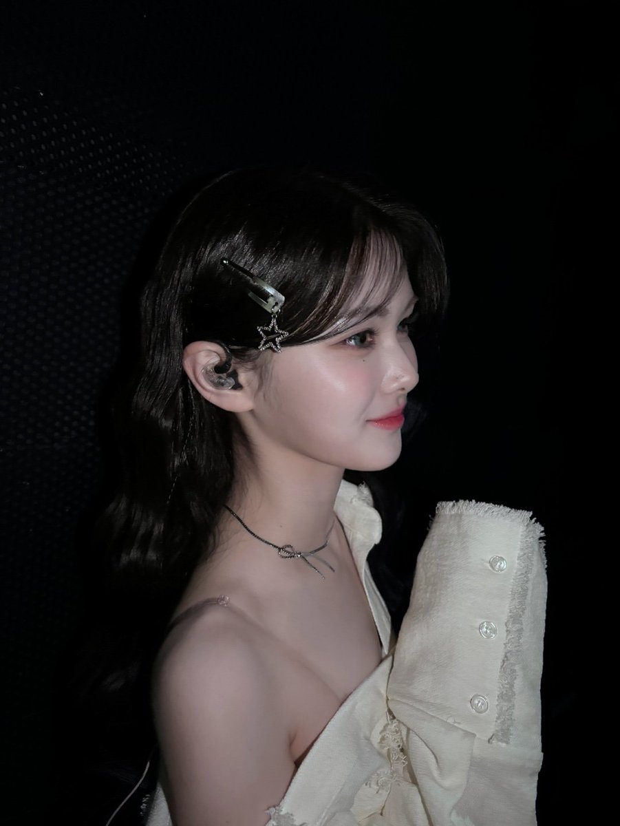 MayuDaily's tweet image. Mayu photos With This white look 🤍 &amp;gt;&amp;gt;