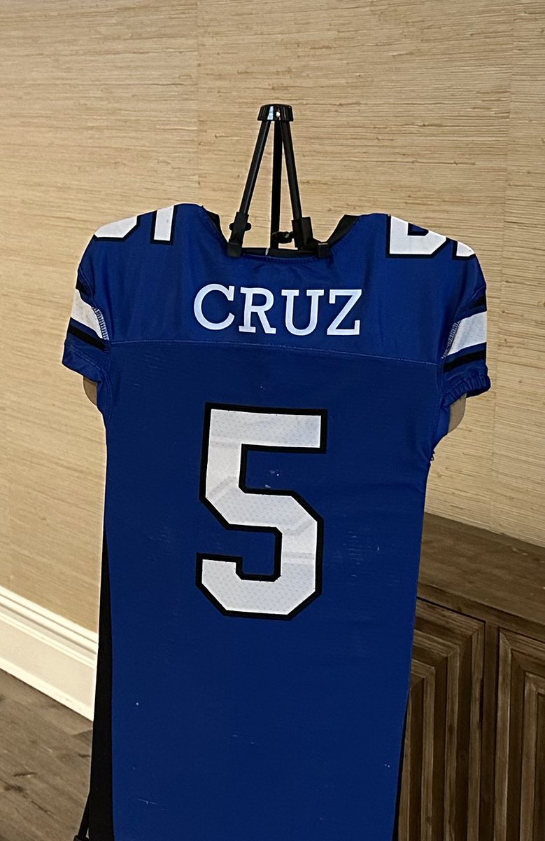 JordxnCruz's tweet photo. Thank you🤍💙 @MHS_Footba11 https://t.co/W0IcbWwGI6