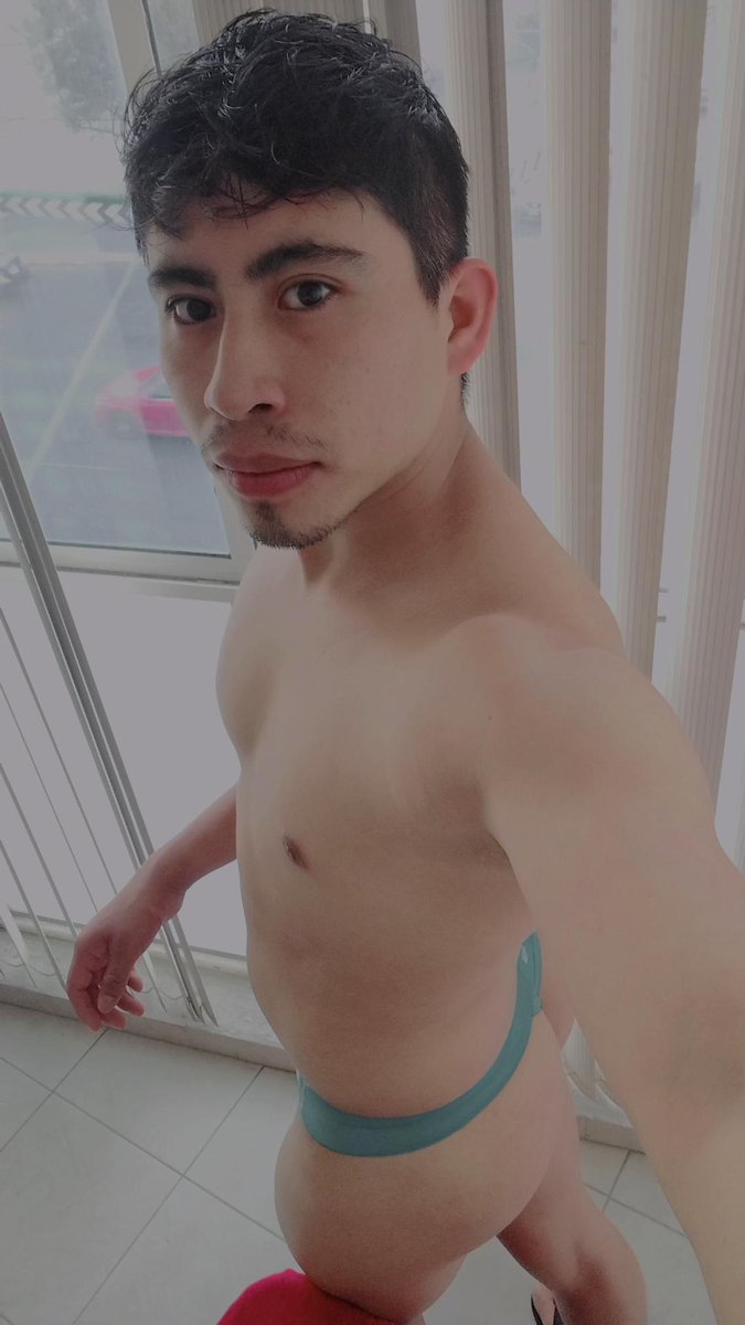 AXelGLeZ4's tweet photo. Buen domingo #sunday #gay #hot #bottom #powerbott https://t.co/LPNYFnh5Yb