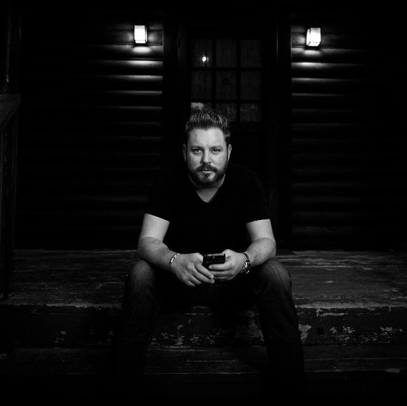 My new album drops on May 17th so that means we are back on tour. If you want to book a tour date, music festival or even a fun house party please email Houston Hall at houston@hsquaredbooking.com - Excited to be back on tour. Love y’all! 

Rich