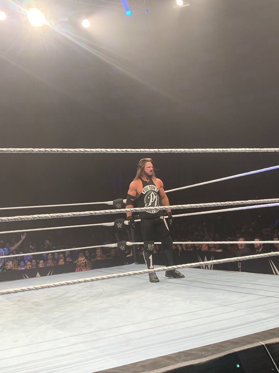 Xavier_Storms's tweet photo. Sucks my phone died after the @AJStylesOrg vs Carlito match, but  #WWEAlexandria was a blast and Shout out to @ZelinaVegaWWE and @CodyRhodes for the pictures https://t.co/QMM4vuXW8b