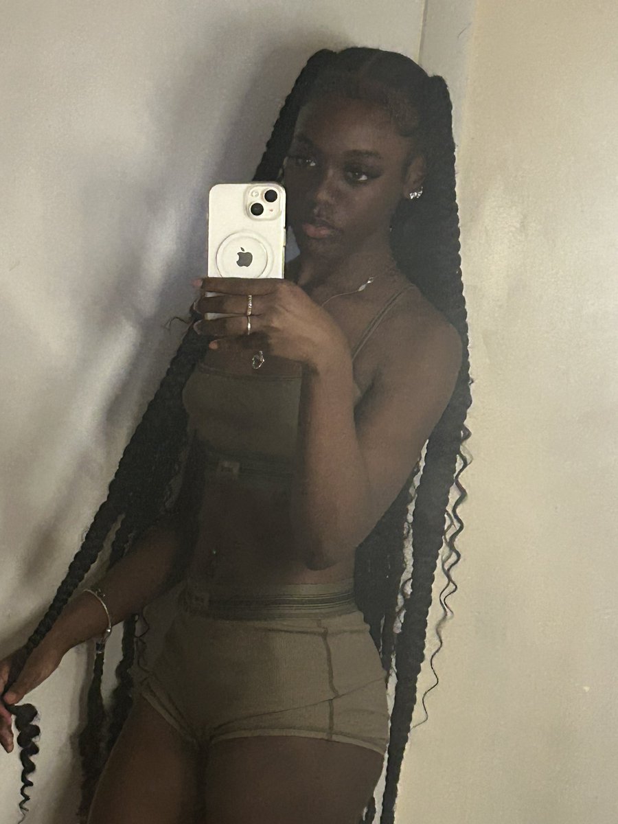 donnnnyyyy tweet media