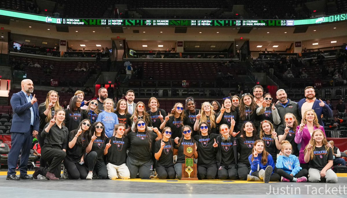OHGirlWrestling's tweet photo. Congratulations to Olentangy Orange on winning their first OHSAA Girls State Title!!! https://t.co/HfosMVN4Yw